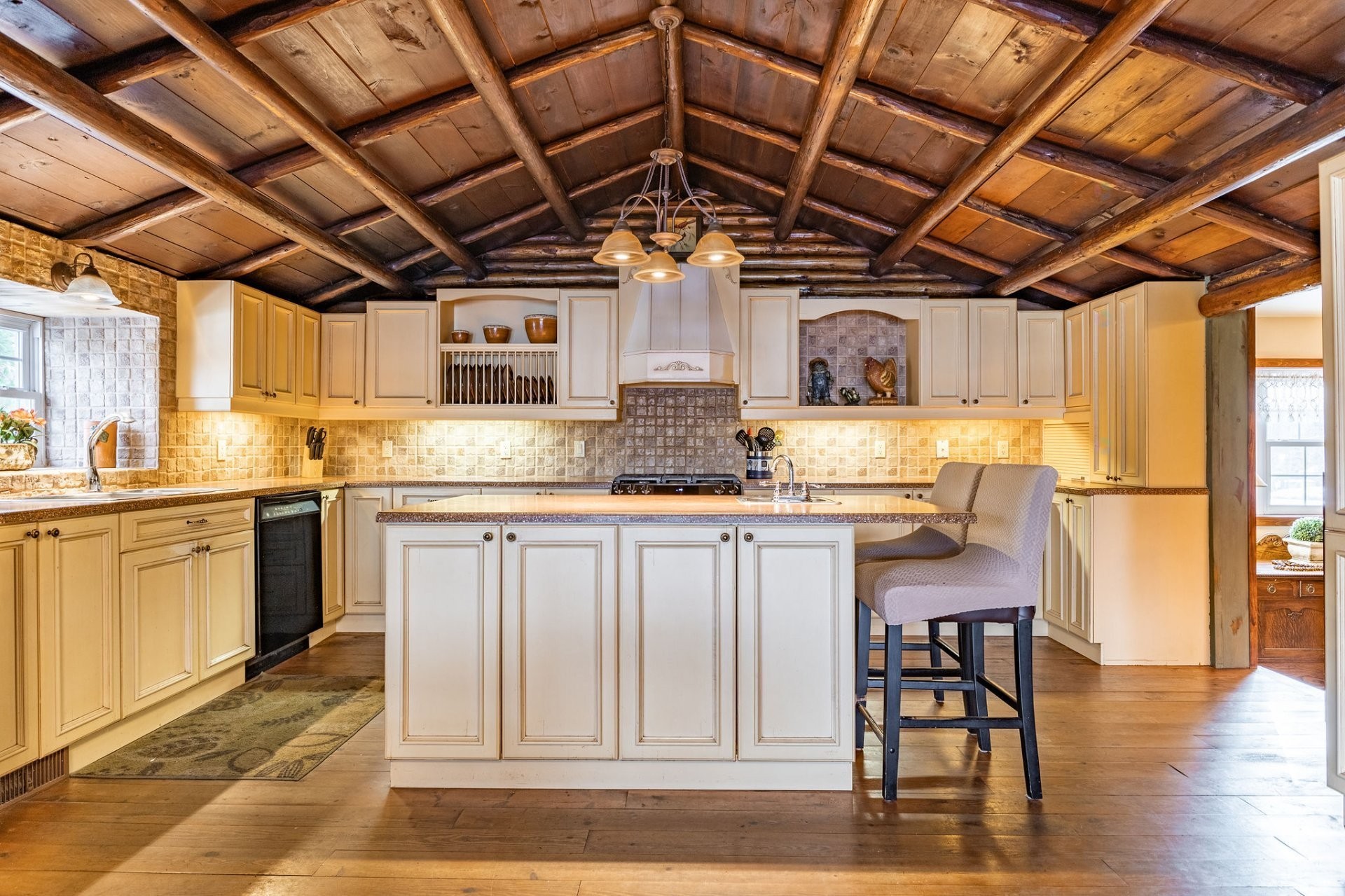 









23


Ch. Lockhart

,
Val-des-Monts,




QC
J8N2R9

