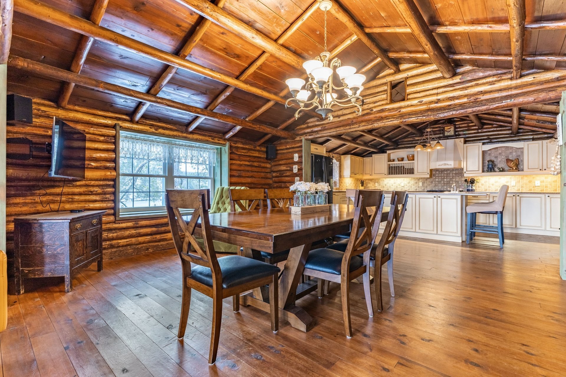 









23


Ch. Lockhart

,
Val-des-Monts,




QC
J8N2R9

