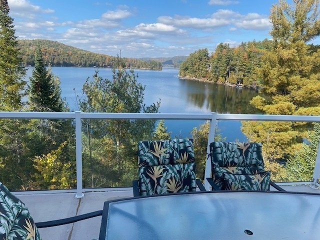 









23


Ch. Lockhart

,
Val-des-Monts,




QC
J8N2R9

