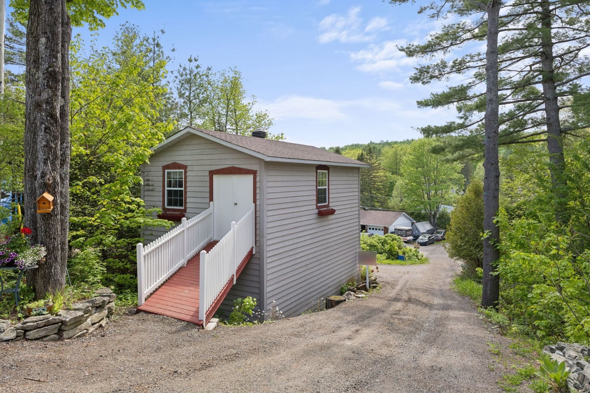









23


Ch. Lockhart

,
Val-des-Monts,




QC
J8N2R9

