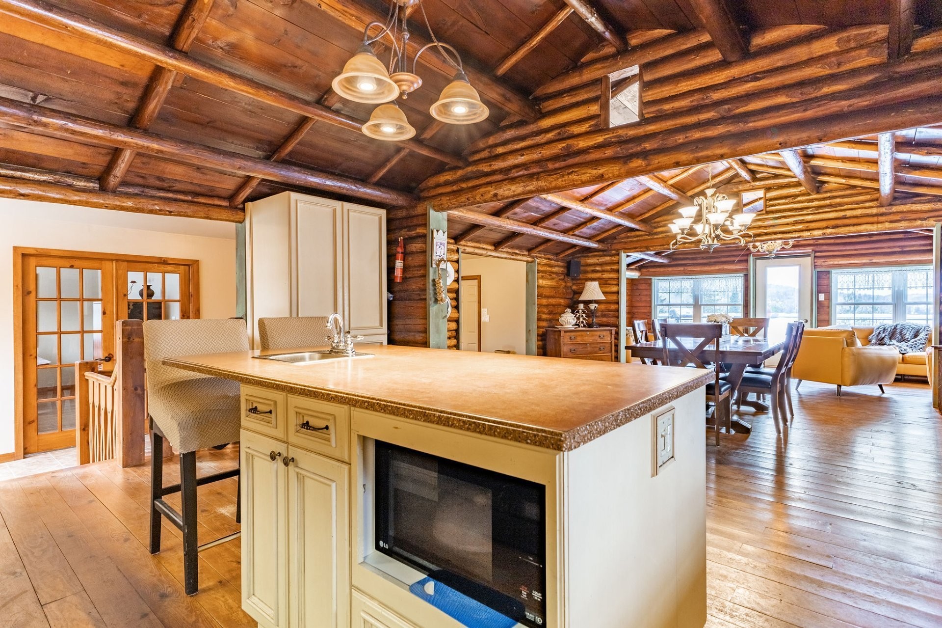 









23


Ch. Lockhart

,
Val-des-Monts,




QC
J8N2R9

