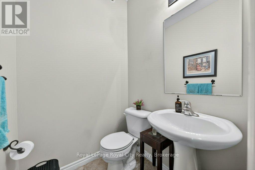 












120 WINSTON STREET

,
Guelph/Eramosa (Rockwood),




Ontario
N0B2K0

