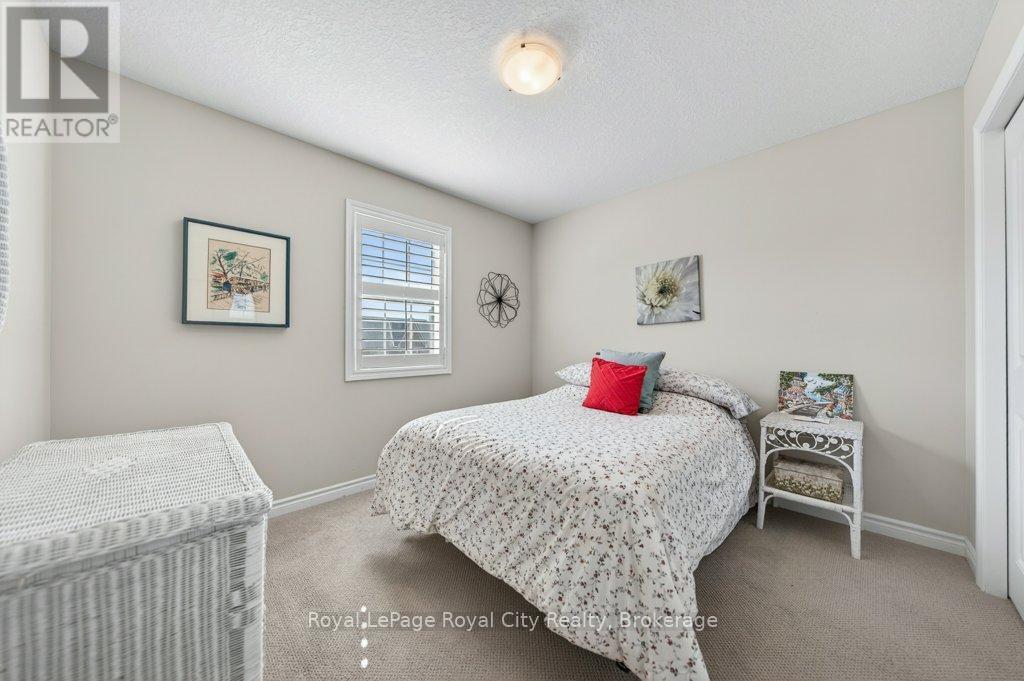 












120 WINSTON STREET

,
Guelph/Eramosa (Rockwood),




Ontario
N0B2K0

