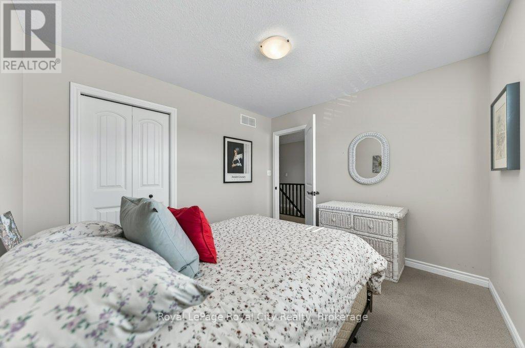 












120 WINSTON STREET

,
Guelph/Eramosa (Rockwood),




Ontario
N0B2K0

