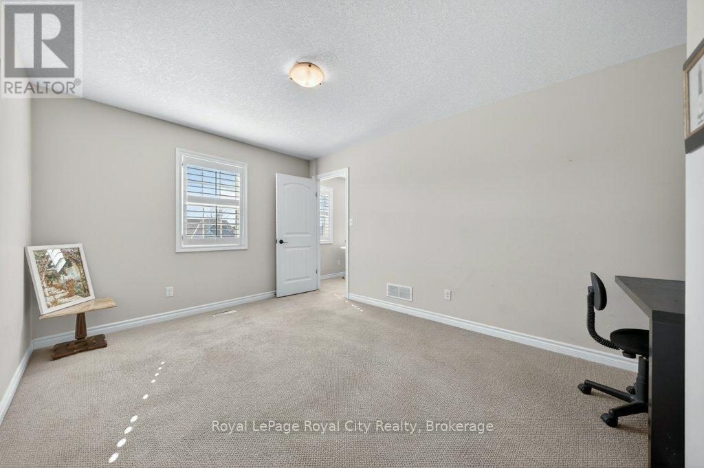 












120 WINSTON STREET

,
Guelph/Eramosa (Rockwood),




Ontario
N0B2K0

