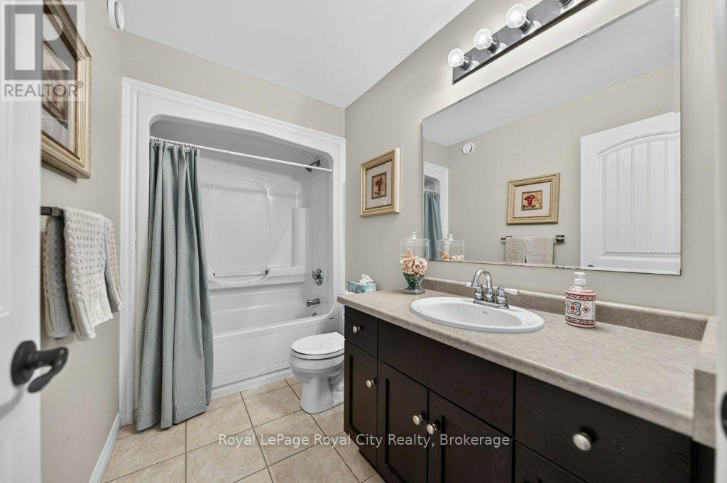 












120 WINSTON STREET

,
Guelph/Eramosa (Rockwood),




Ontario
N0B2K0

