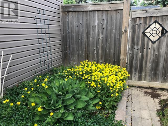 












120 WINSTON STREET

,
Guelph/Eramosa (Rockwood),




Ontario
N0B2K0

