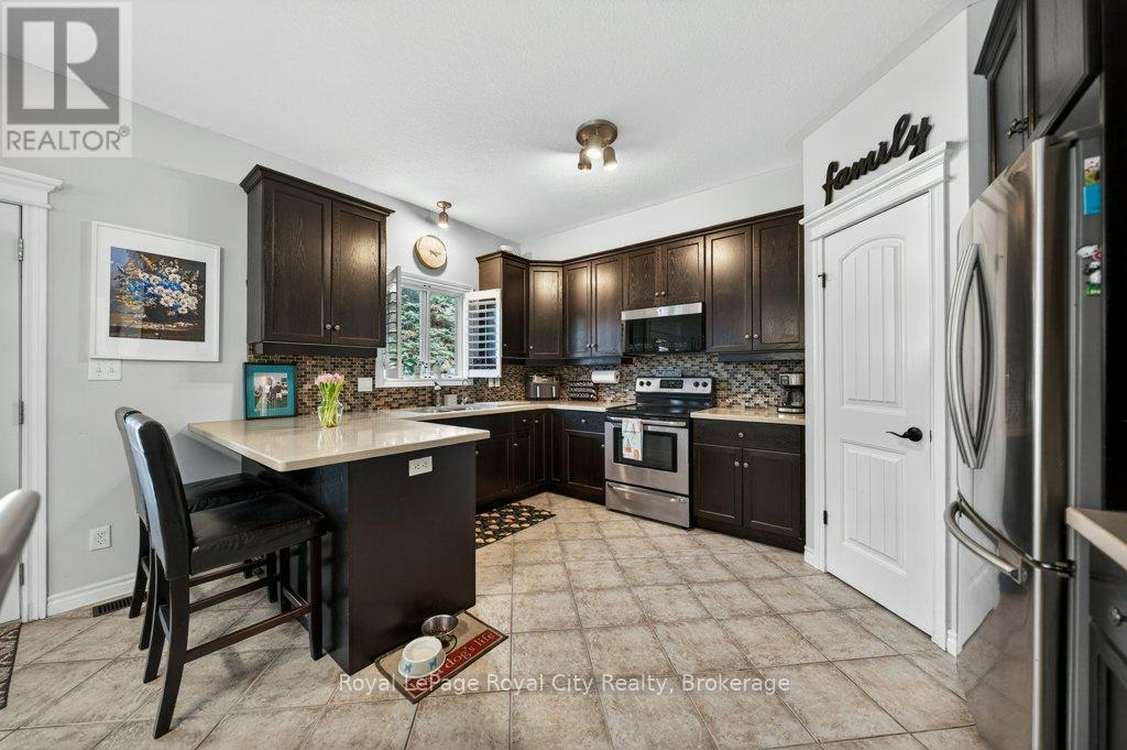 












120 WINSTON STREET

,
Guelph/Eramosa (Rockwood),




Ontario
N0B2K0

