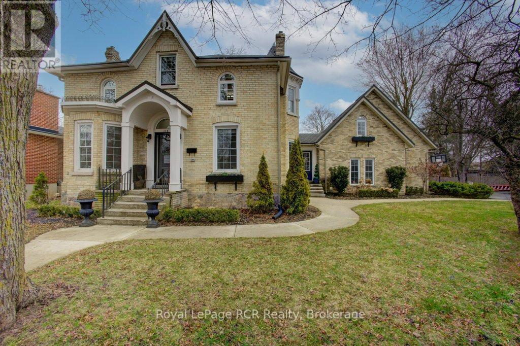 












116 WALTON STREET

,
Wellington North (Arthur),




Ontario
N0G1A0

