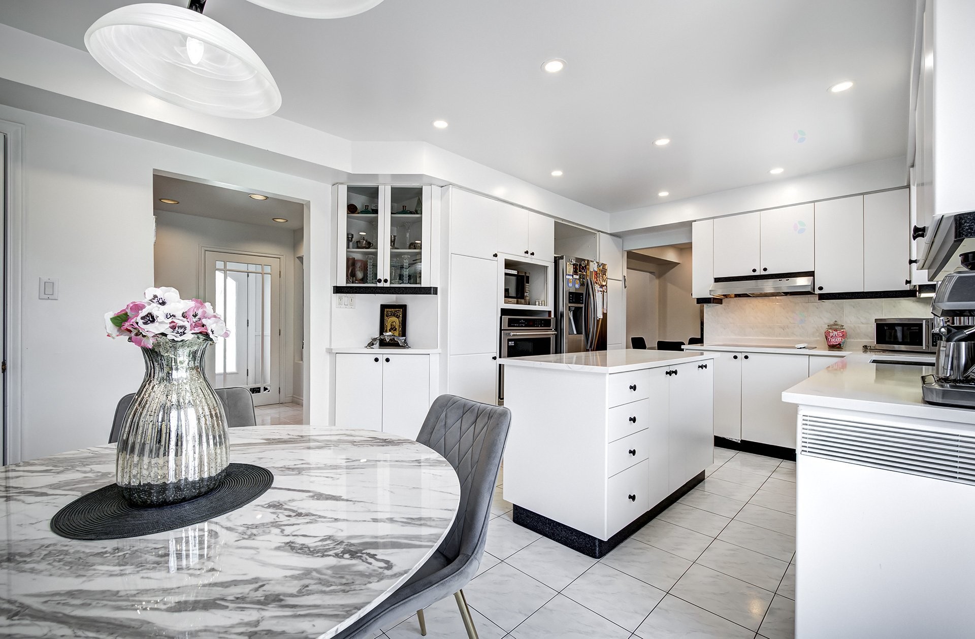 









74


Rue Chatillon

,
Dollard-des-Ormeaux,




QC
H9B1B3

