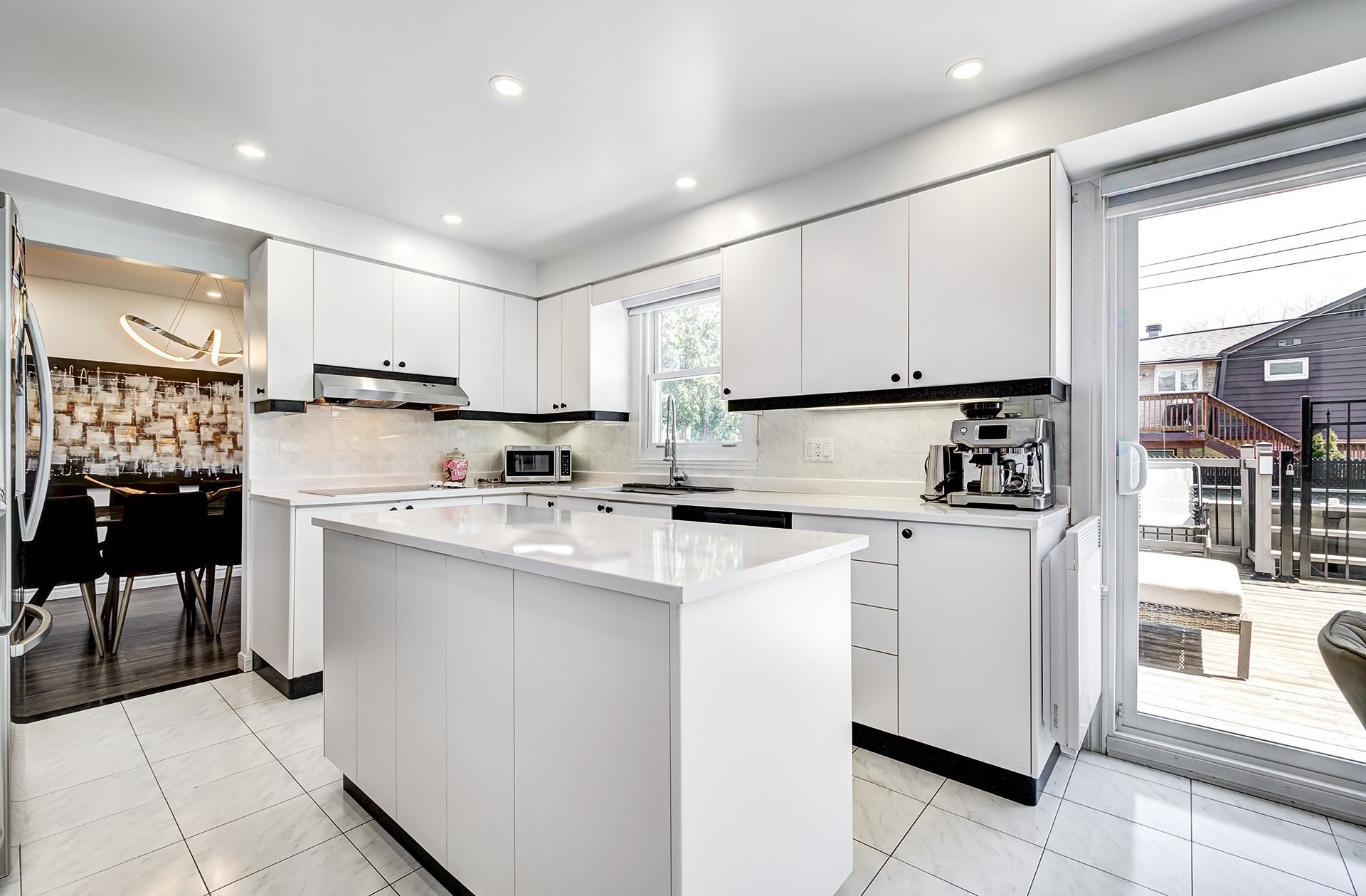 









74


Rue Chatillon

,
Dollard-des-Ormeaux,




QC
H9B1B3

