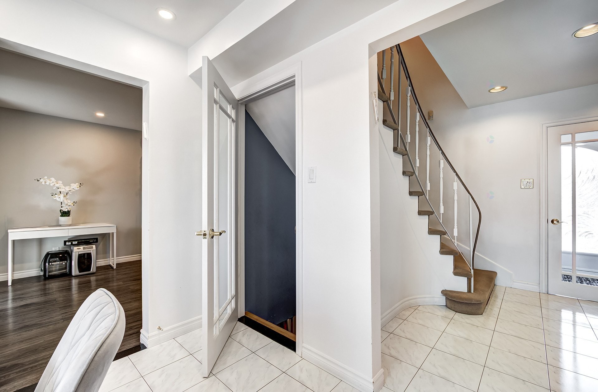 









74


Rue Chatillon

,
Dollard-des-Ormeaux,




QC
H9B1B3

