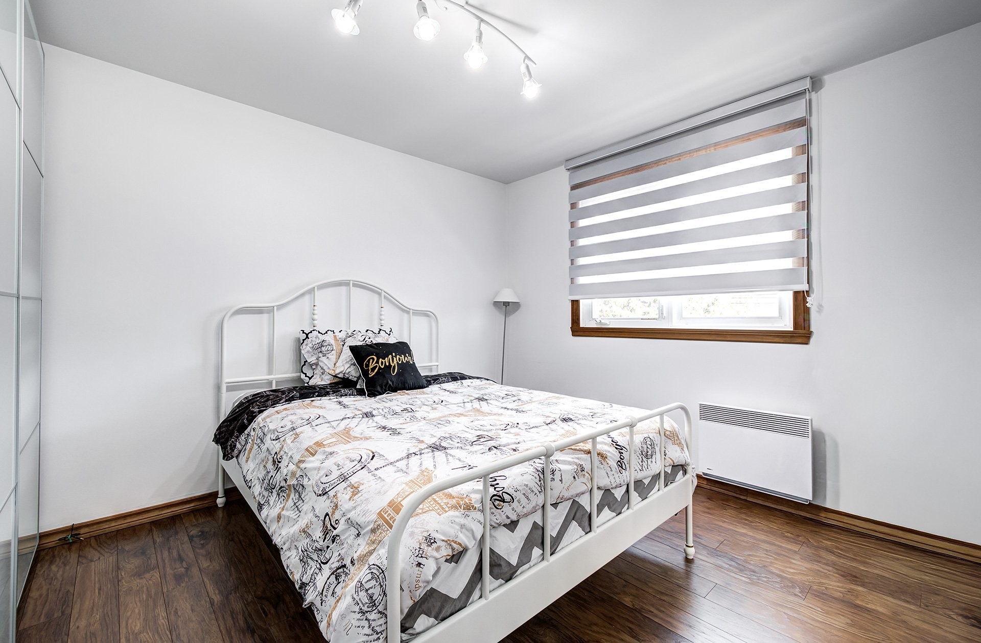 









74


Rue Chatillon

,
Dollard-des-Ormeaux,




QC
H9B1B3

