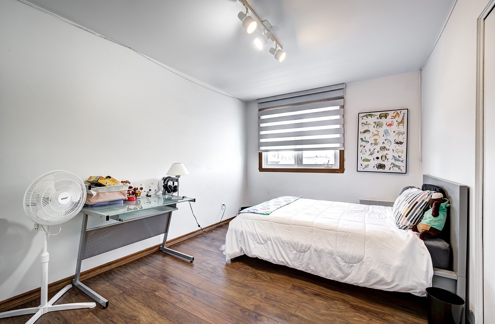 









74


Rue Chatillon

,
Dollard-des-Ormeaux,




QC
H9B1B3

