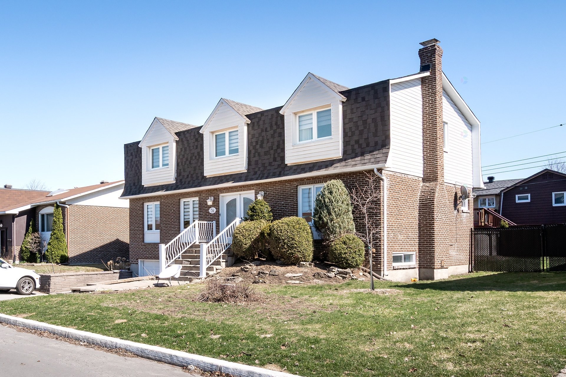 









74


Rue Chatillon

,
Dollard-des-Ormeaux,




QC
H9B1B3

