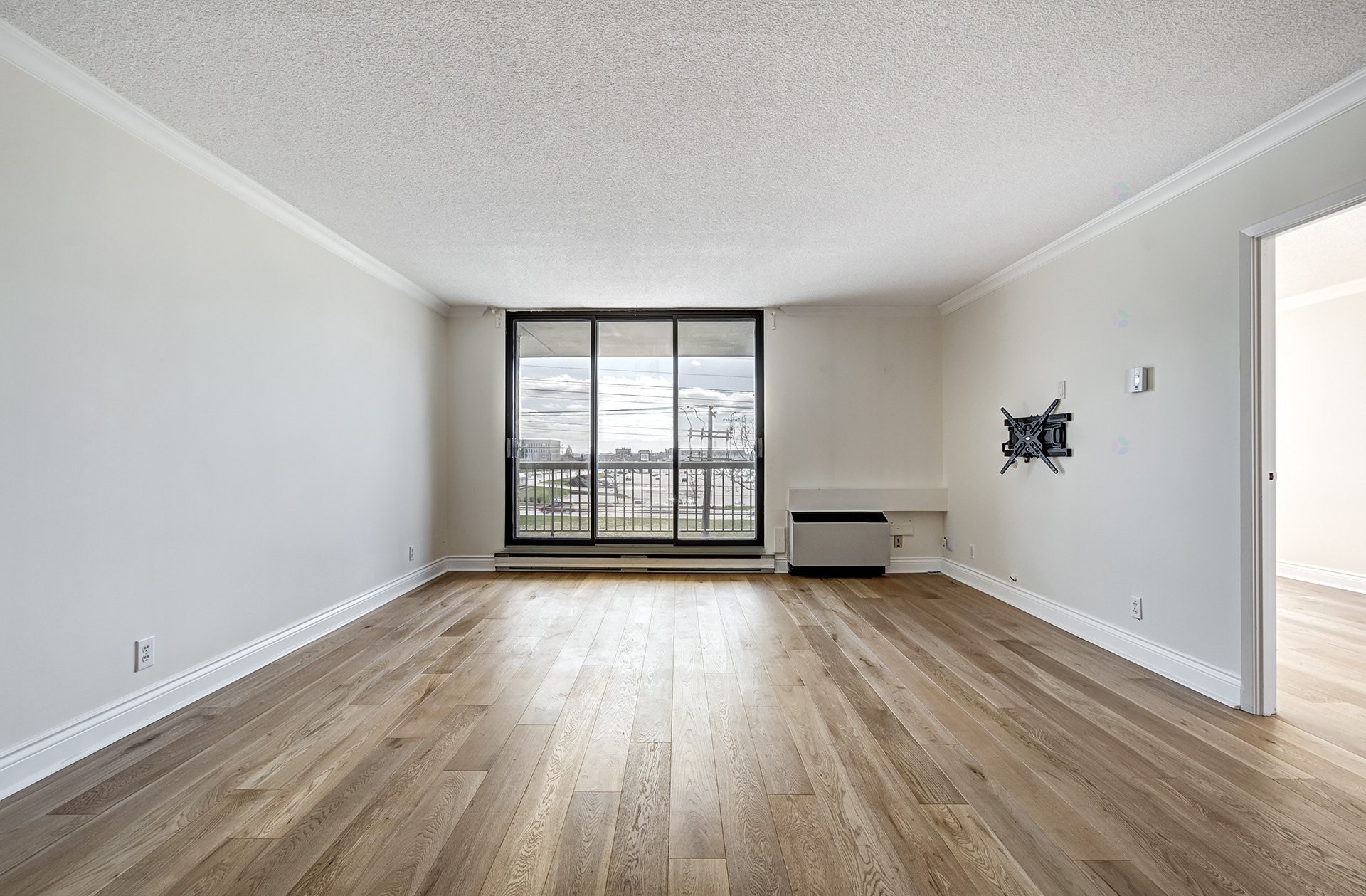 









11015


Boul. Cavendish

, 302,
Montréal (Saint-Laurent),




QC
H4R2H5

