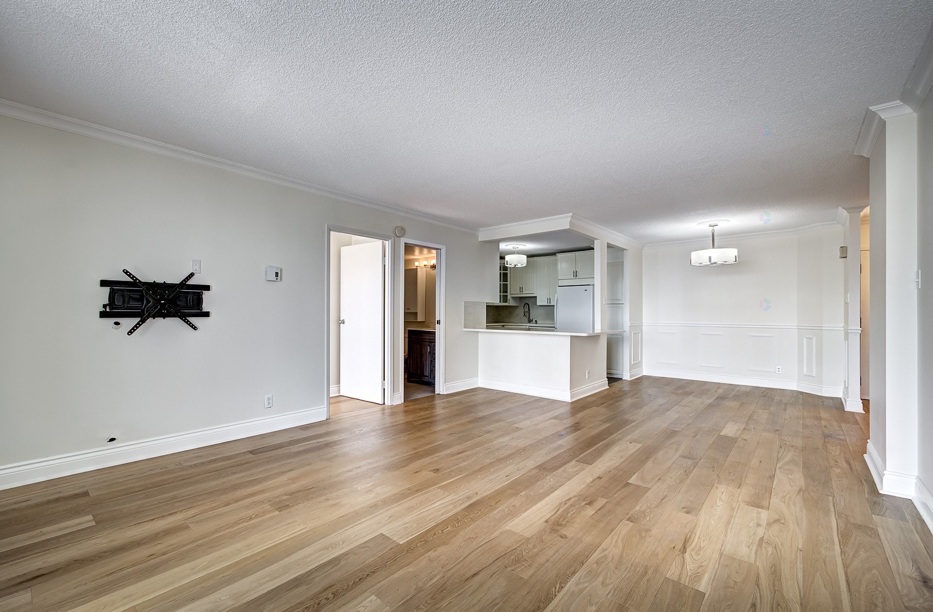 









11015


Boul. Cavendish

, 302,
Montréal (Saint-Laurent),




QC
H4R2H5

