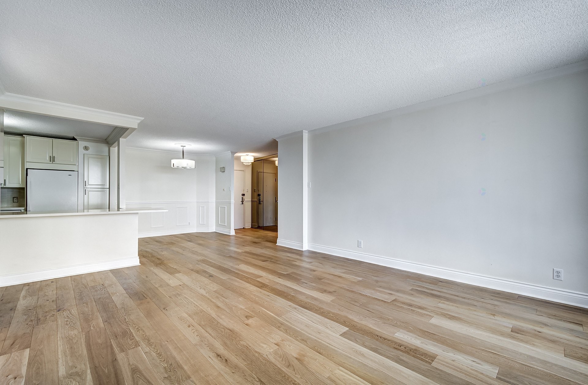 









11015


Boul. Cavendish

, 302,
Montréal (Saint-Laurent),




QC
H4R2H5

