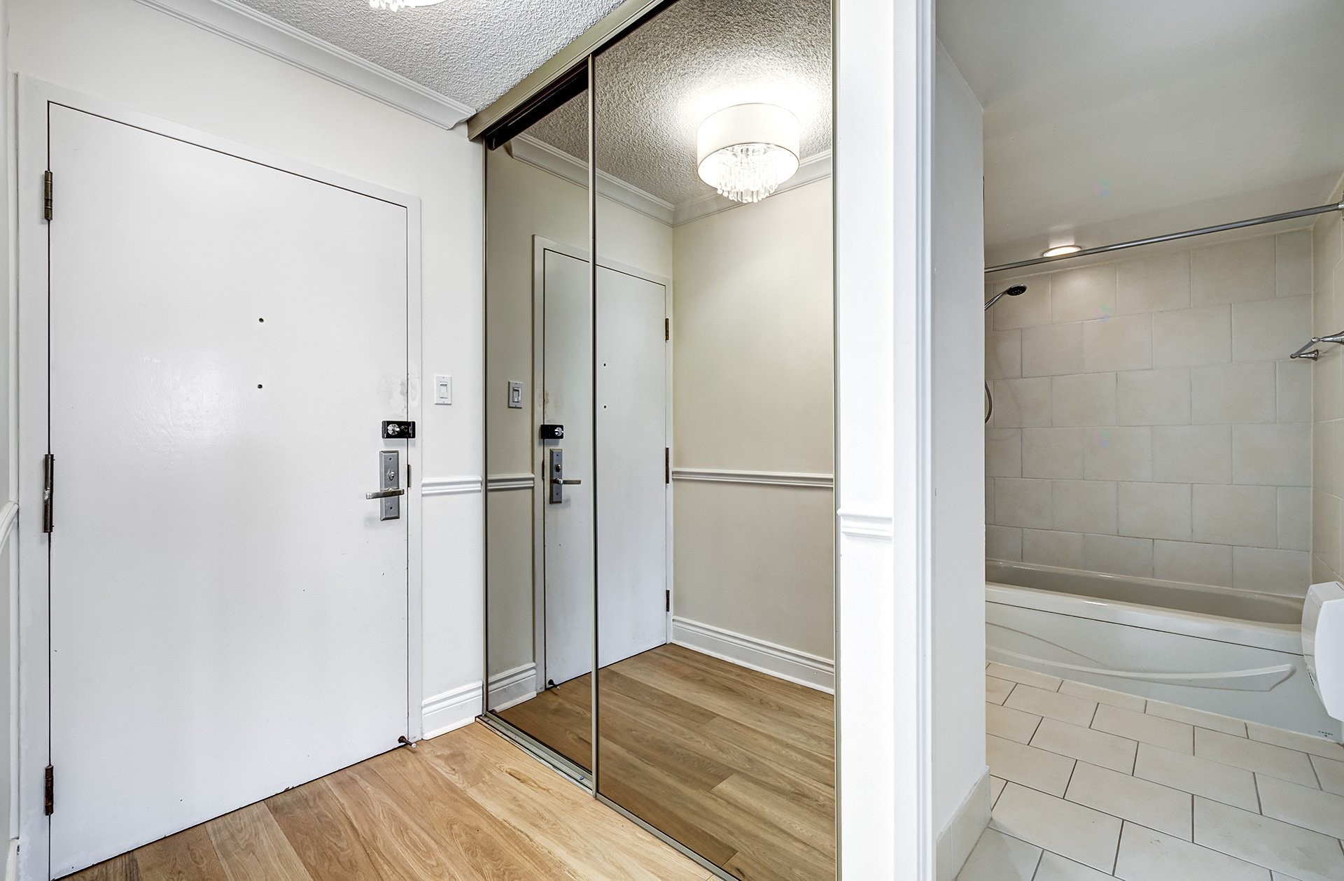 









11015


Boul. Cavendish

, 302,
Montréal (Saint-Laurent),




QC
H4R2H5

