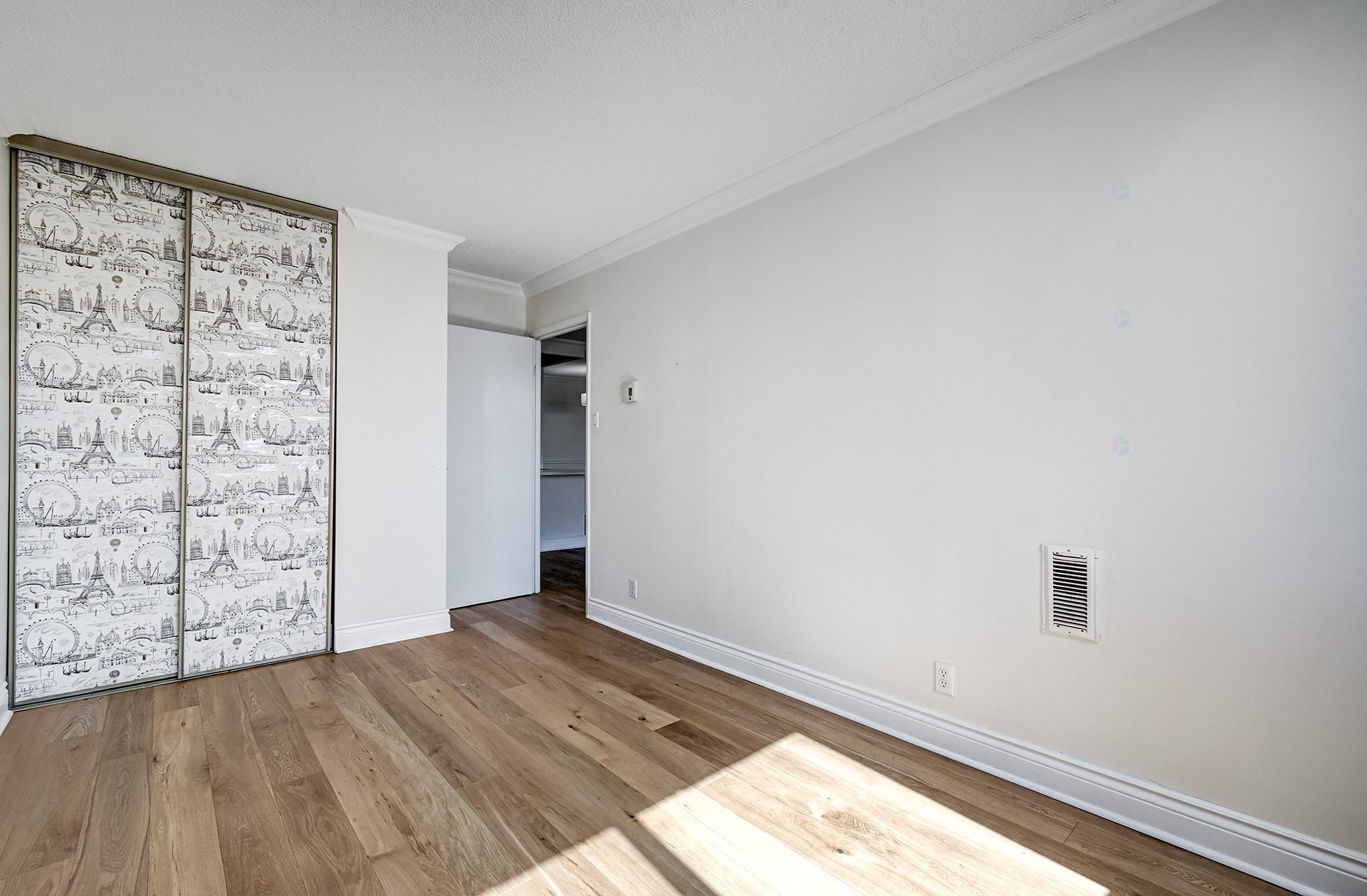 









11015


Boul. Cavendish

, 302,
Montréal (Saint-Laurent),




QC
H4R2H5

