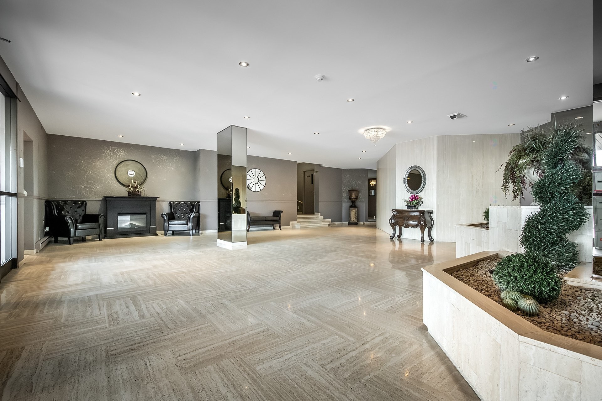 









11015


Boul. Cavendish

, 302,
Montréal (Saint-Laurent),




QC
H4R2H5

