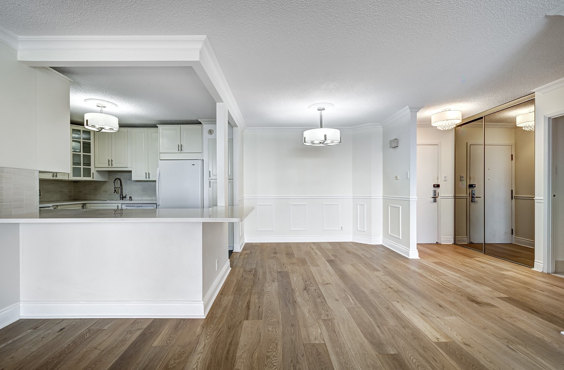 









11015


Boul. Cavendish

, 302,
Montréal (Saint-Laurent),




QC
H4R2H5

