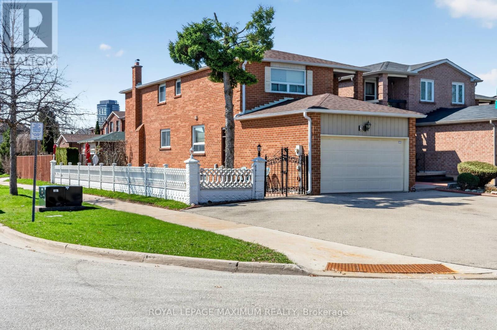 












3 MUZZO COURT

,
Vaughan,




Ontario
L4L3K2

