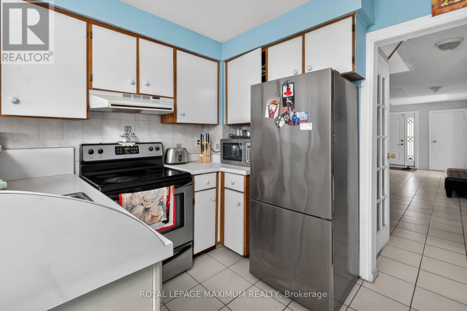 












3 MUZZO COURT

,
Vaughan,




Ontario
L4L3K2

