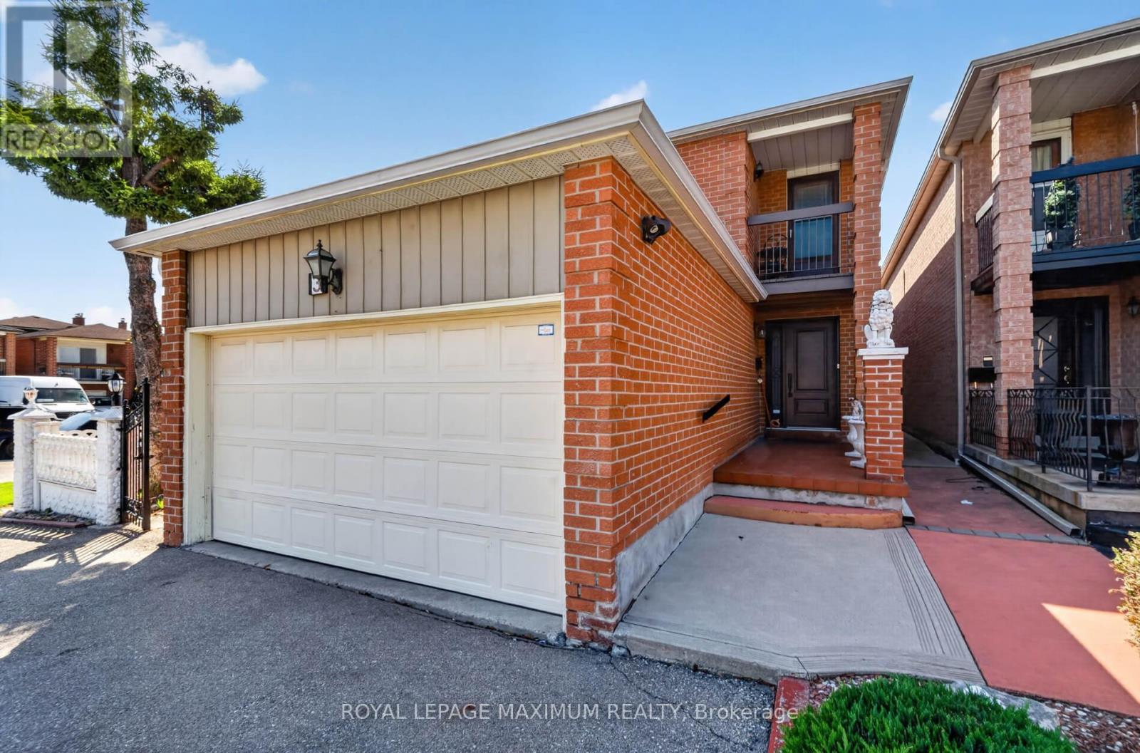 












3 MUZZO COURT

,
Vaughan,




Ontario
L4L3K2

