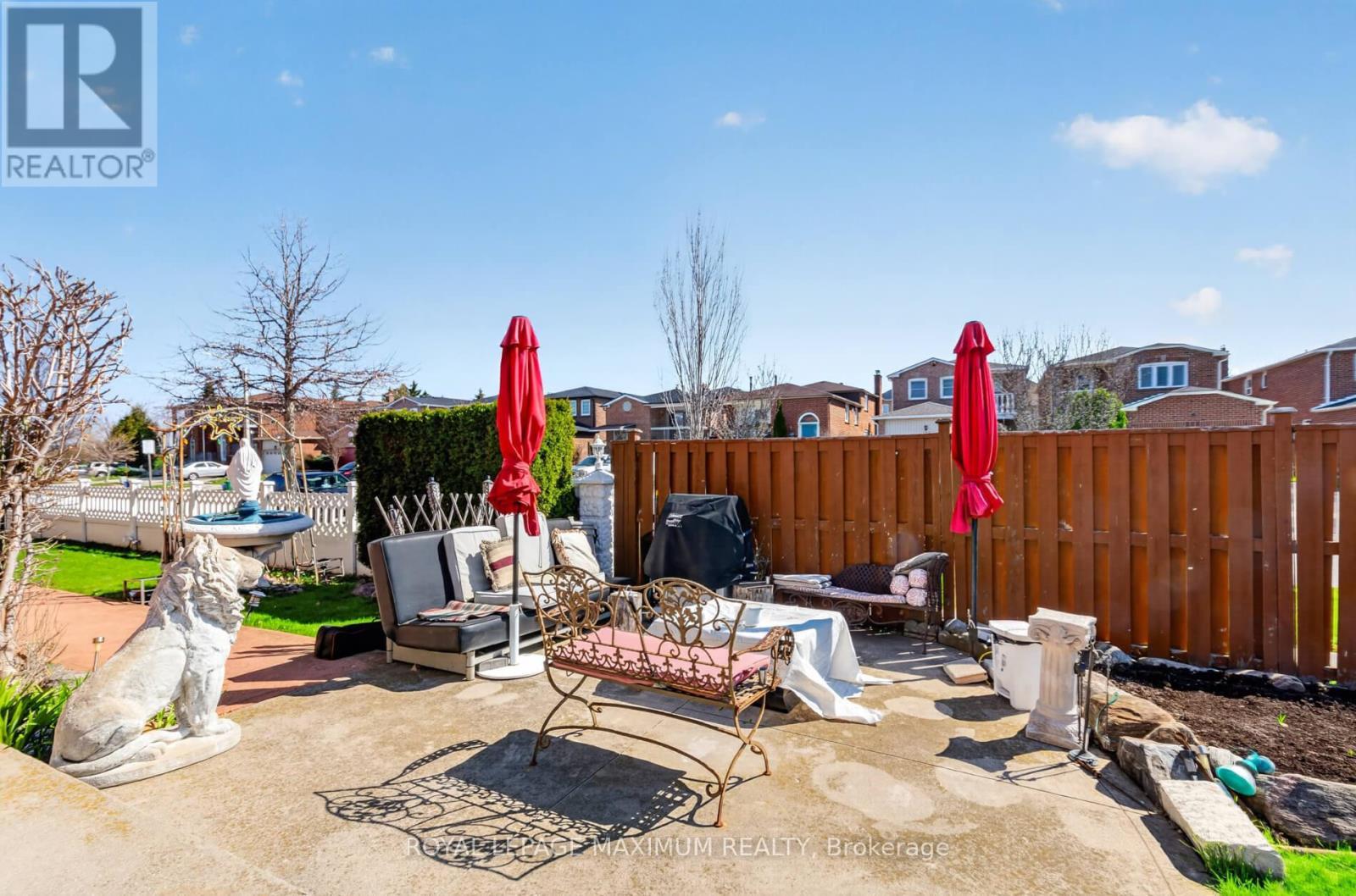 












3 MUZZO COURT

,
Vaughan,




Ontario
L4L3K2

