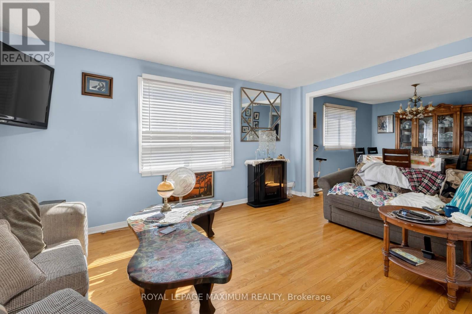 












3 MUZZO COURT

,
Vaughan,




Ontario
L4L3K2

