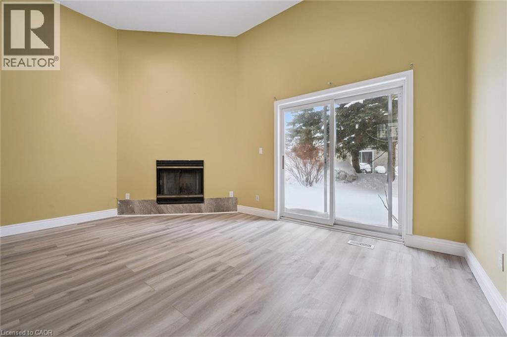 












589 BEECHWOOD Drive Unit# 43

,
Waterloo,




Ontario
N2T2K9

