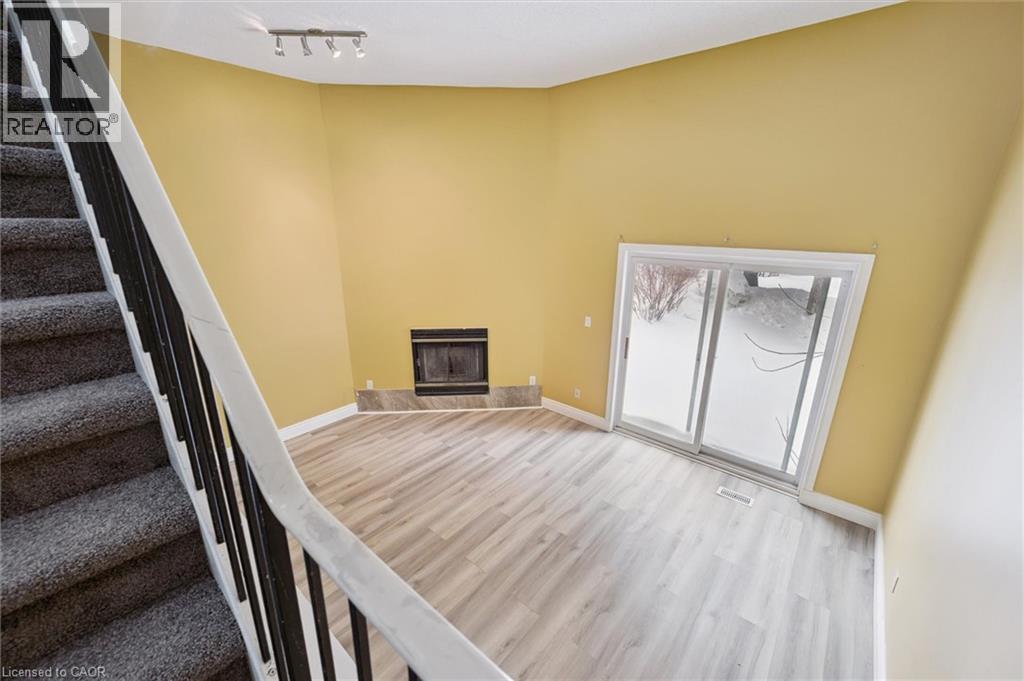 












589 BEECHWOOD Drive Unit# 43

,
Waterloo,




Ontario
N2T2K9


