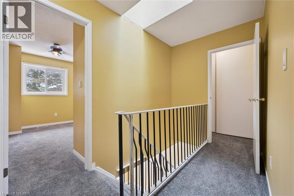 












589 BEECHWOOD Drive Unit# 43

,
Waterloo,




Ontario
N2T2K9

