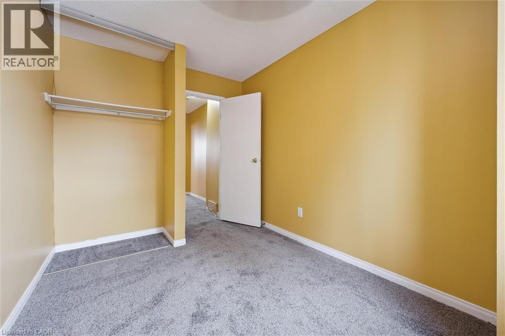












589 BEECHWOOD Drive Unit# 43

,
Waterloo,




Ontario
N2T2K9

