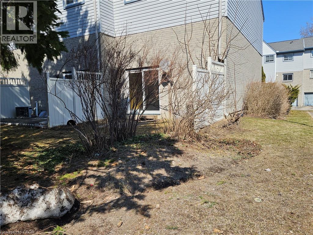 












589 BEECHWOOD Drive Unit# 43

,
Waterloo,




Ontario
N2T2K9


