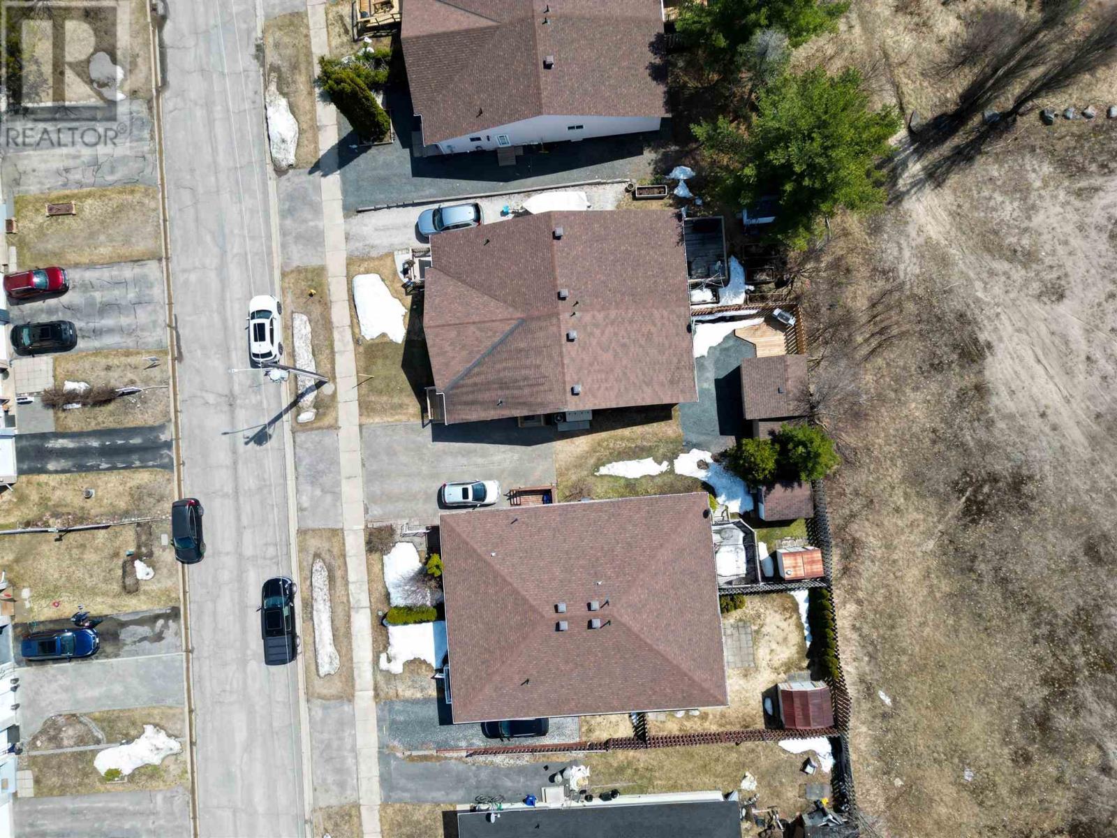 












60 Farrell CRES

,
Elliot Lake,




Ontario
P5A3M9

