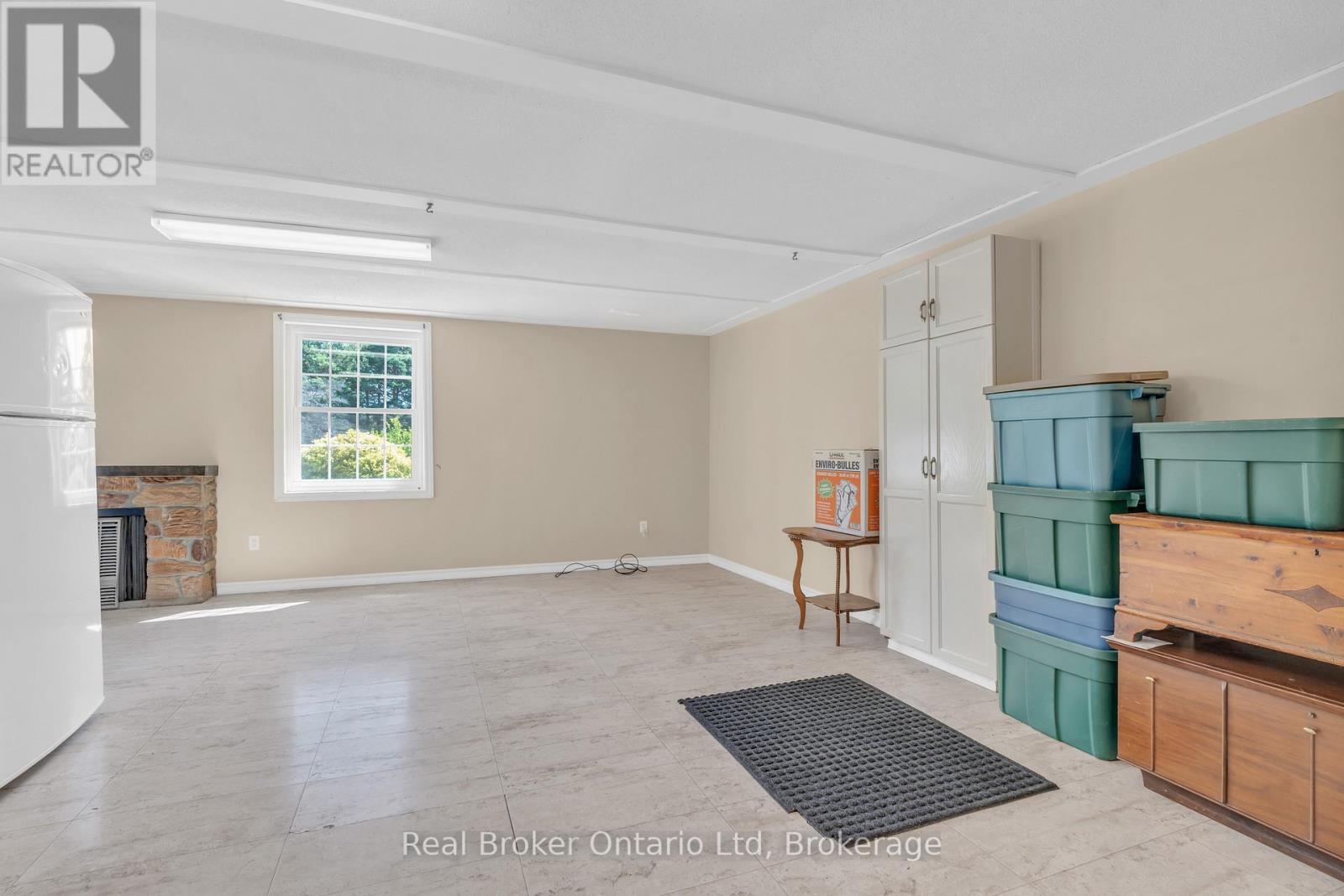 












4502 WELLINGTON ROAD 35 ROAD

,
Puslinch,




Ontario
N1H6J3

