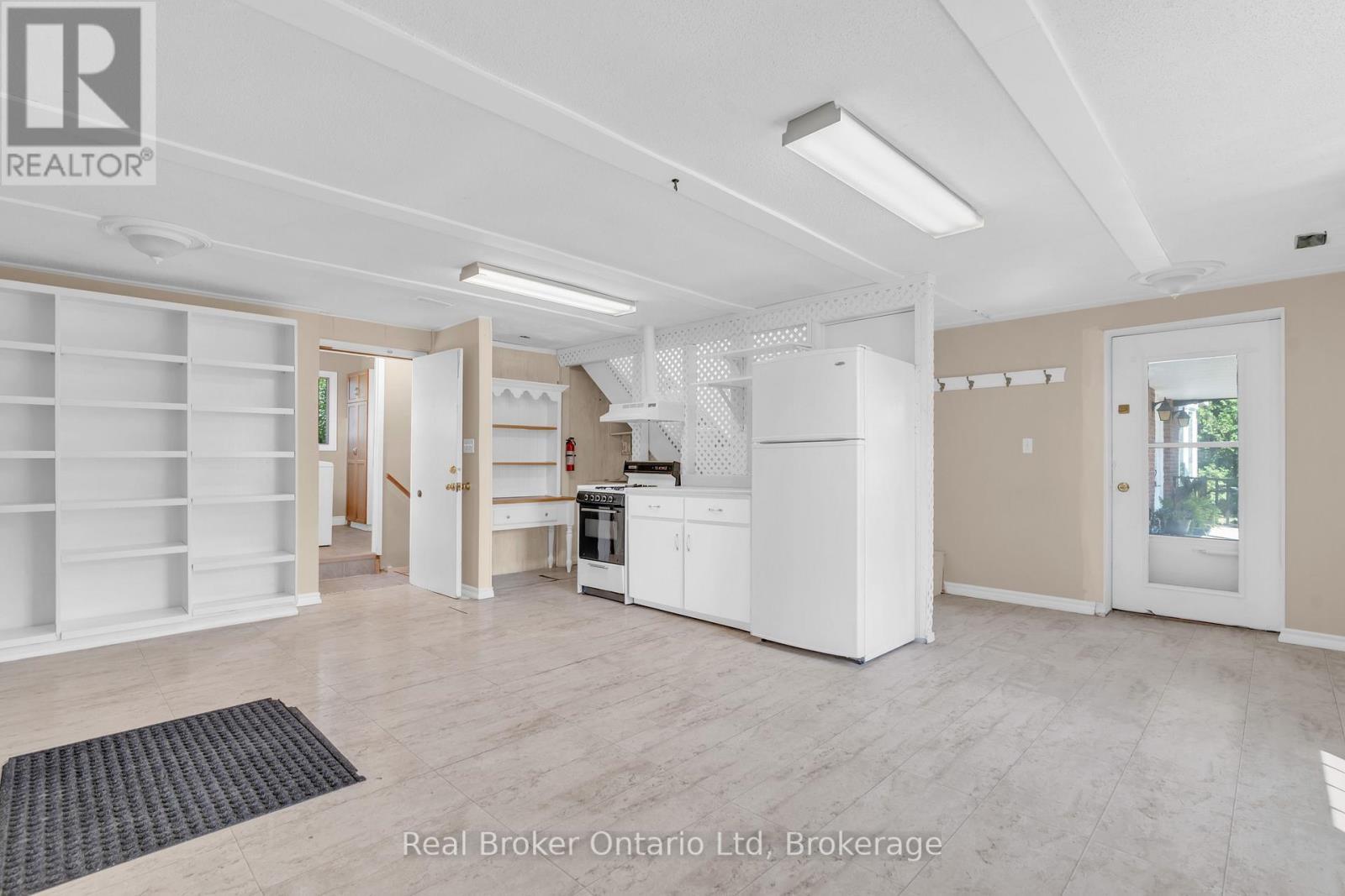 












4502 WELLINGTON ROAD 35 ROAD

,
Puslinch,




Ontario
N1H6J3

