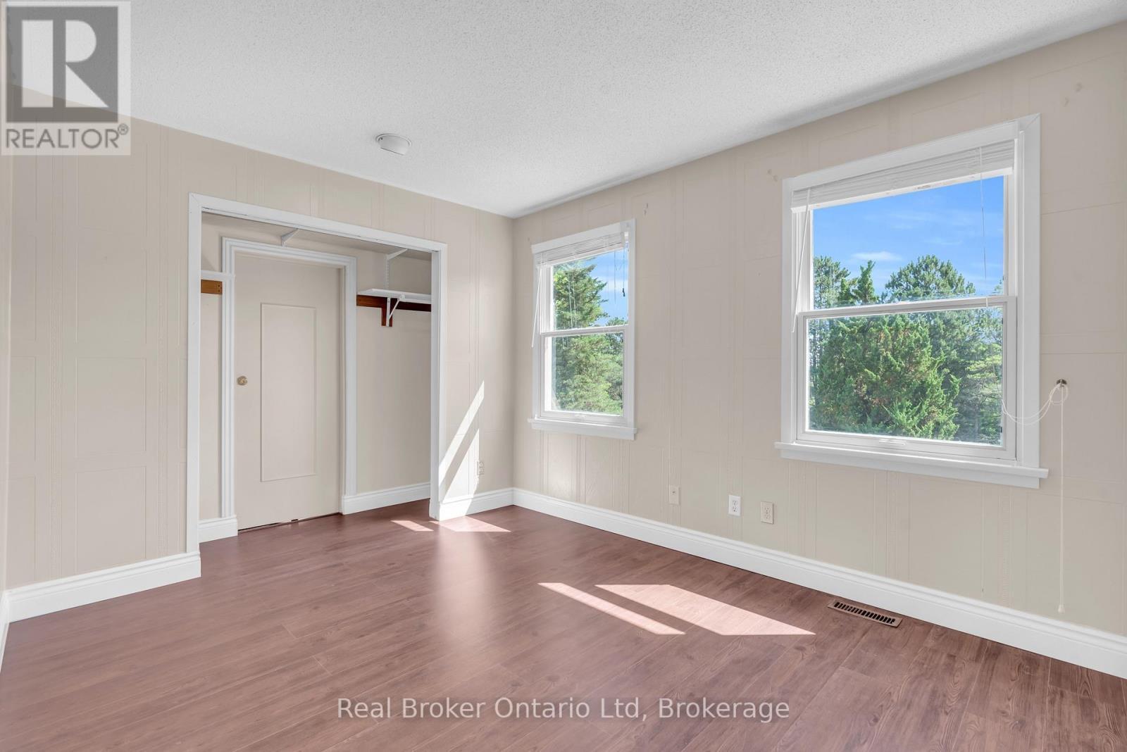 












4502 WELLINGTON ROAD 35 ROAD

,
Puslinch,




Ontario
N1H6J3

