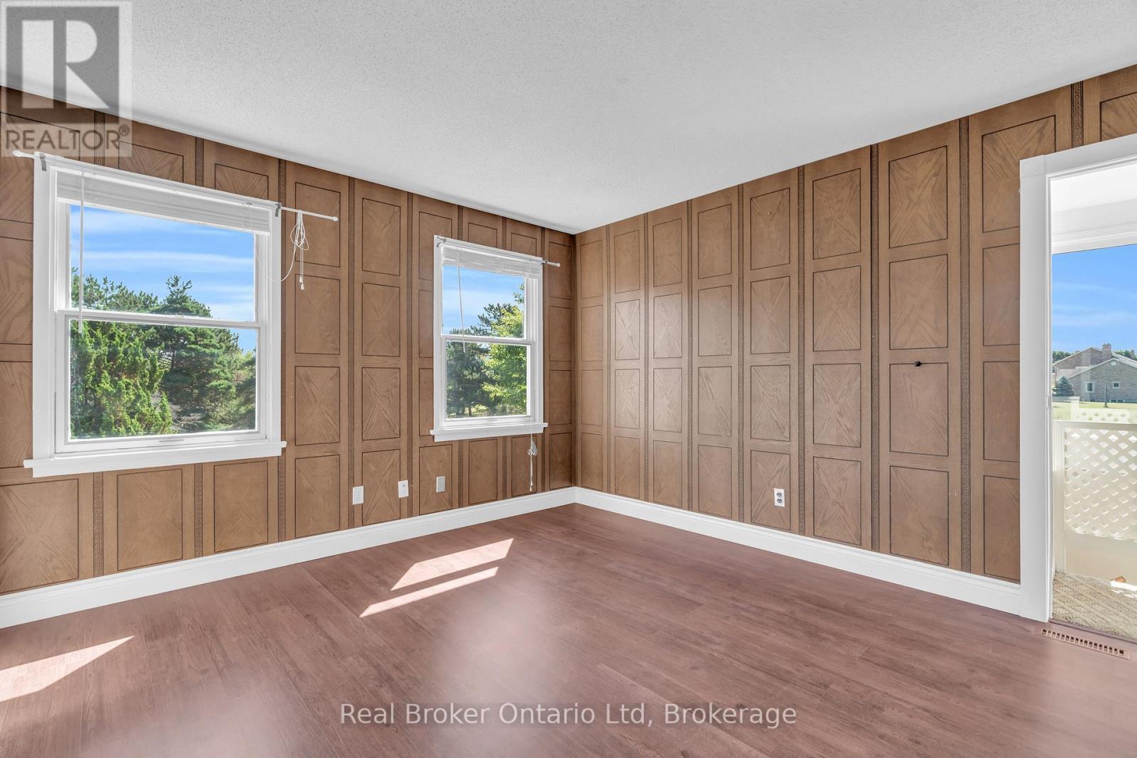 












4502 WELLINGTON ROAD 35 ROAD

,
Puslinch,




Ontario
N1H6J3

