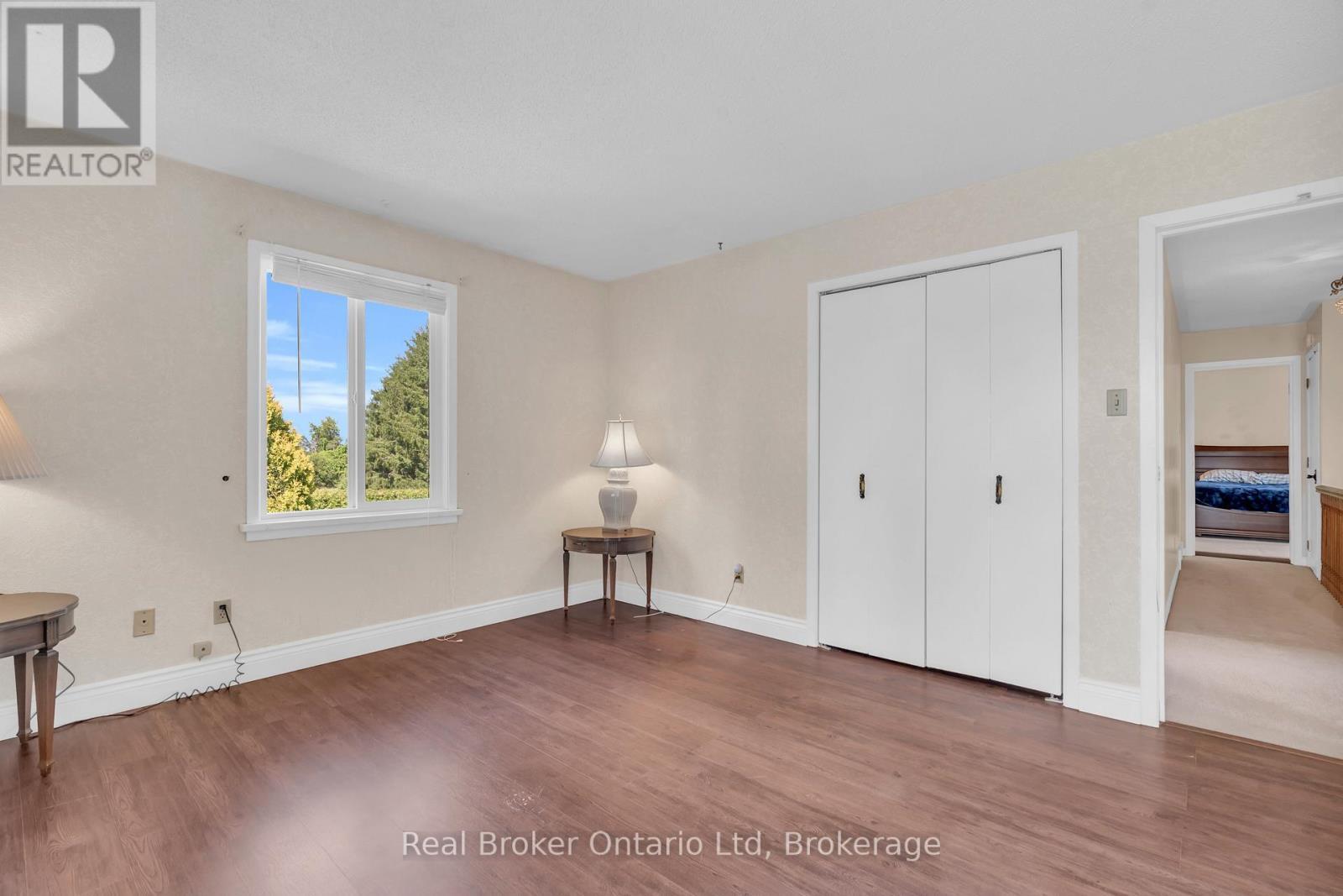 












4502 WELLINGTON ROAD 35 ROAD

,
Puslinch,




Ontario
N1H6J3

