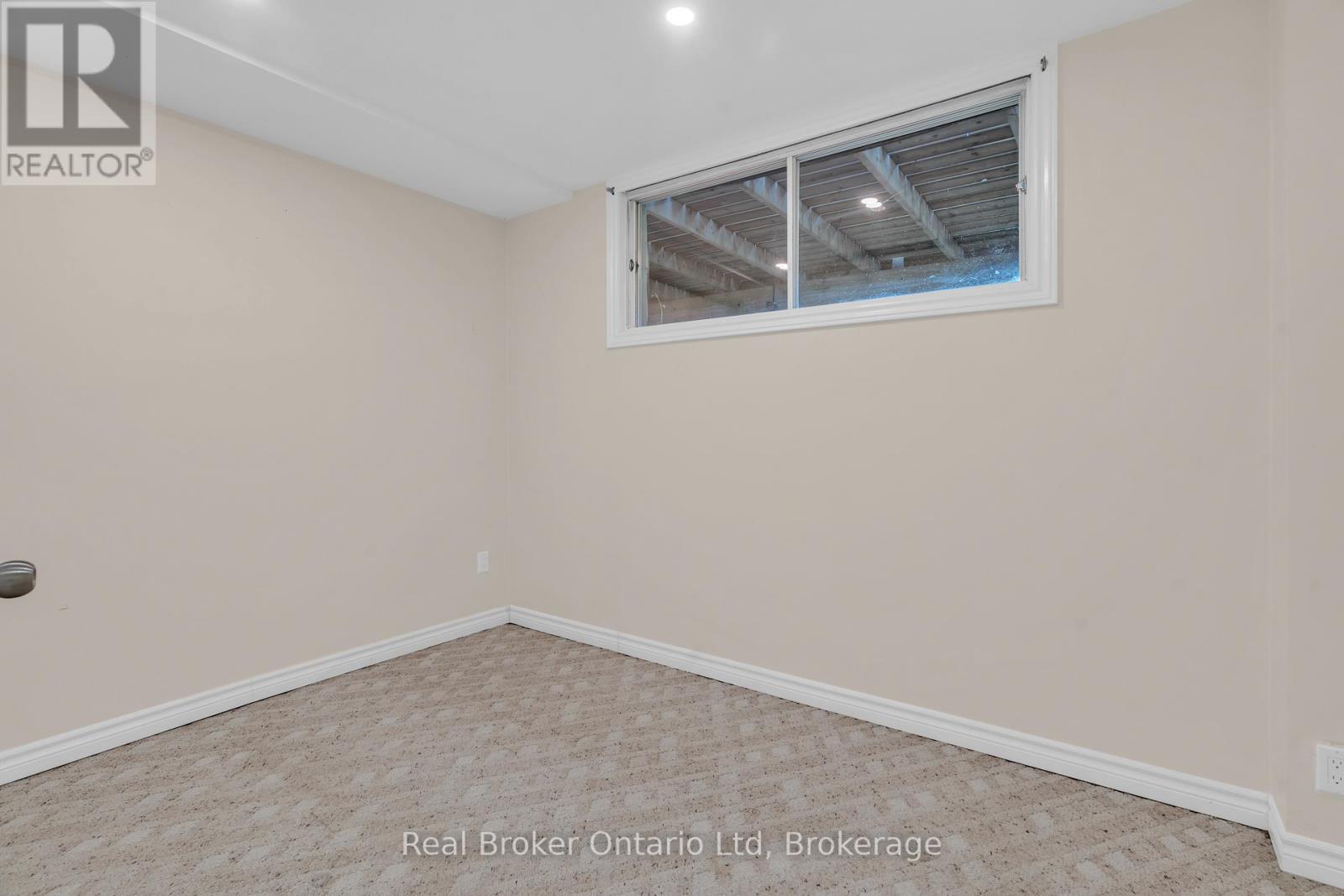 












4502 WELLINGTON ROAD 35 ROAD

,
Puslinch,




Ontario
N1H6J3

