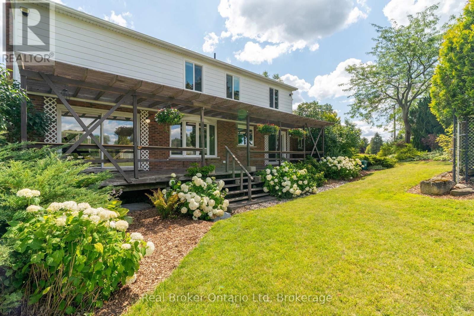 












4502 WELLINGTON ROAD 35 ROAD

,
Puslinch,




Ontario
N1H6J3

