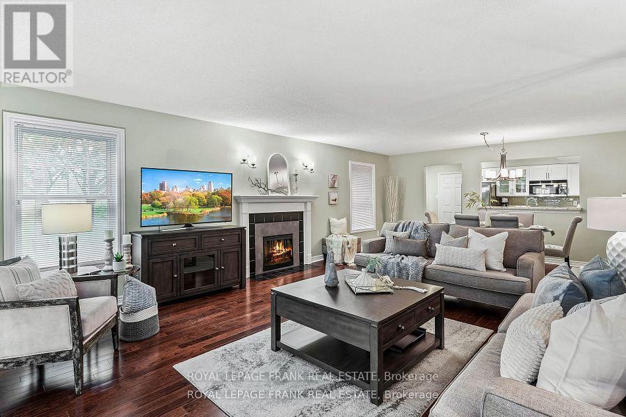 












D-13 - 1663 NASH ROAD

,
Clarington (Courtice),




Ontario
L1E1S8

