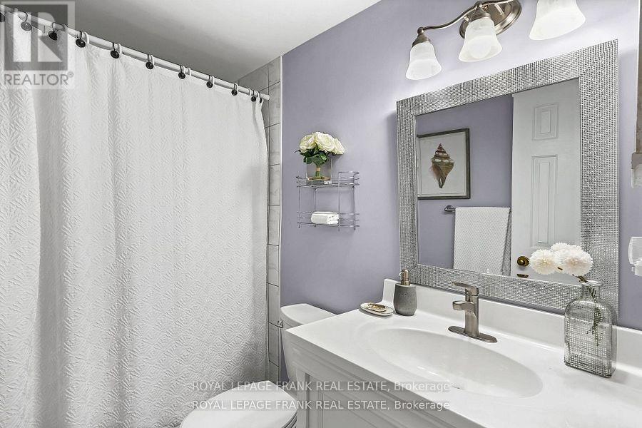 












D-13 - 1663 NASH ROAD

,
Clarington (Courtice),




Ontario
L1E1S8

