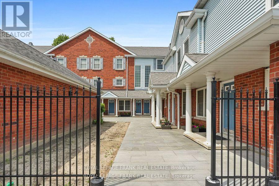 












D-13 - 1663 NASH ROAD

,
Clarington (Courtice),




Ontario
L1E1S8

