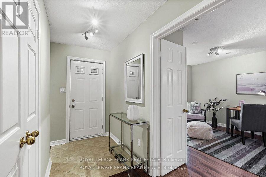 












D-13 - 1663 NASH ROAD

,
Clarington (Courtice),




Ontario
L1E1S8

