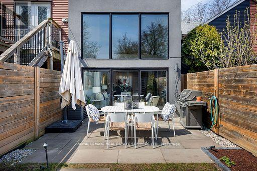 












121 MARKHAM STREET

,
Toronto,




Ontario
M6J2G4

