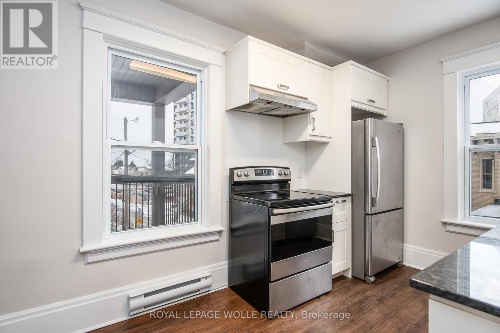 












94 SCOTT STREET

,
Kitchener,




Ontario
N2H2R5

